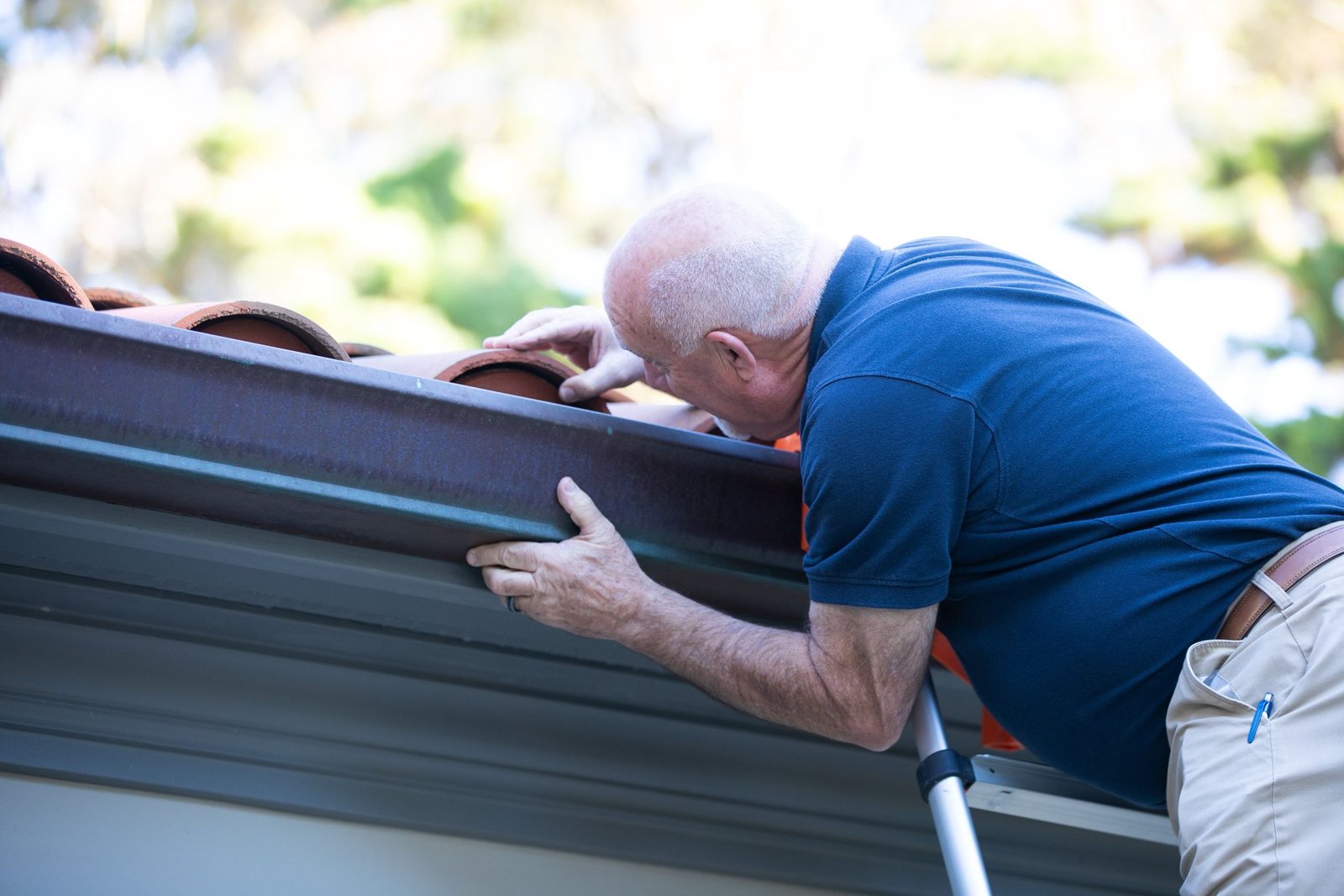 Inspection complète d’une toiture en tuiles et ardoises